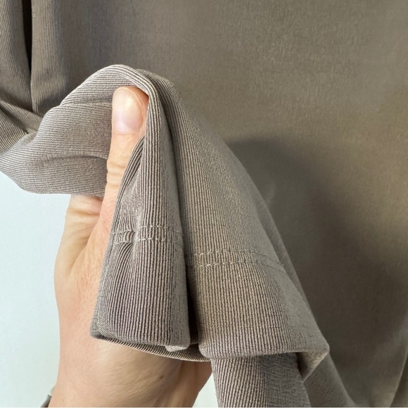 Chico's • Ribbed Stretchy Tank - Picture 2 of 3